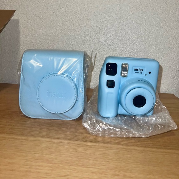 Instax Mini SE Camera Bundle - Picture 6 of 7